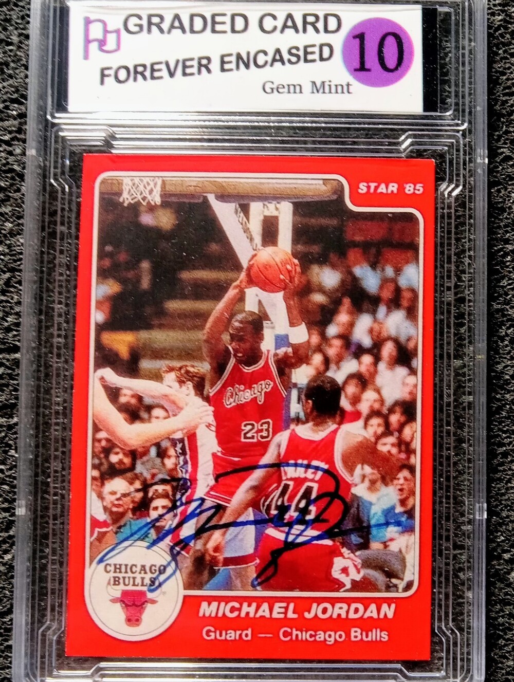 Michael Jordan Chicago Bulls HOF Autograph Basketball Rookie Card